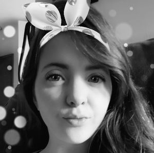 Meet your Posher, Kayla